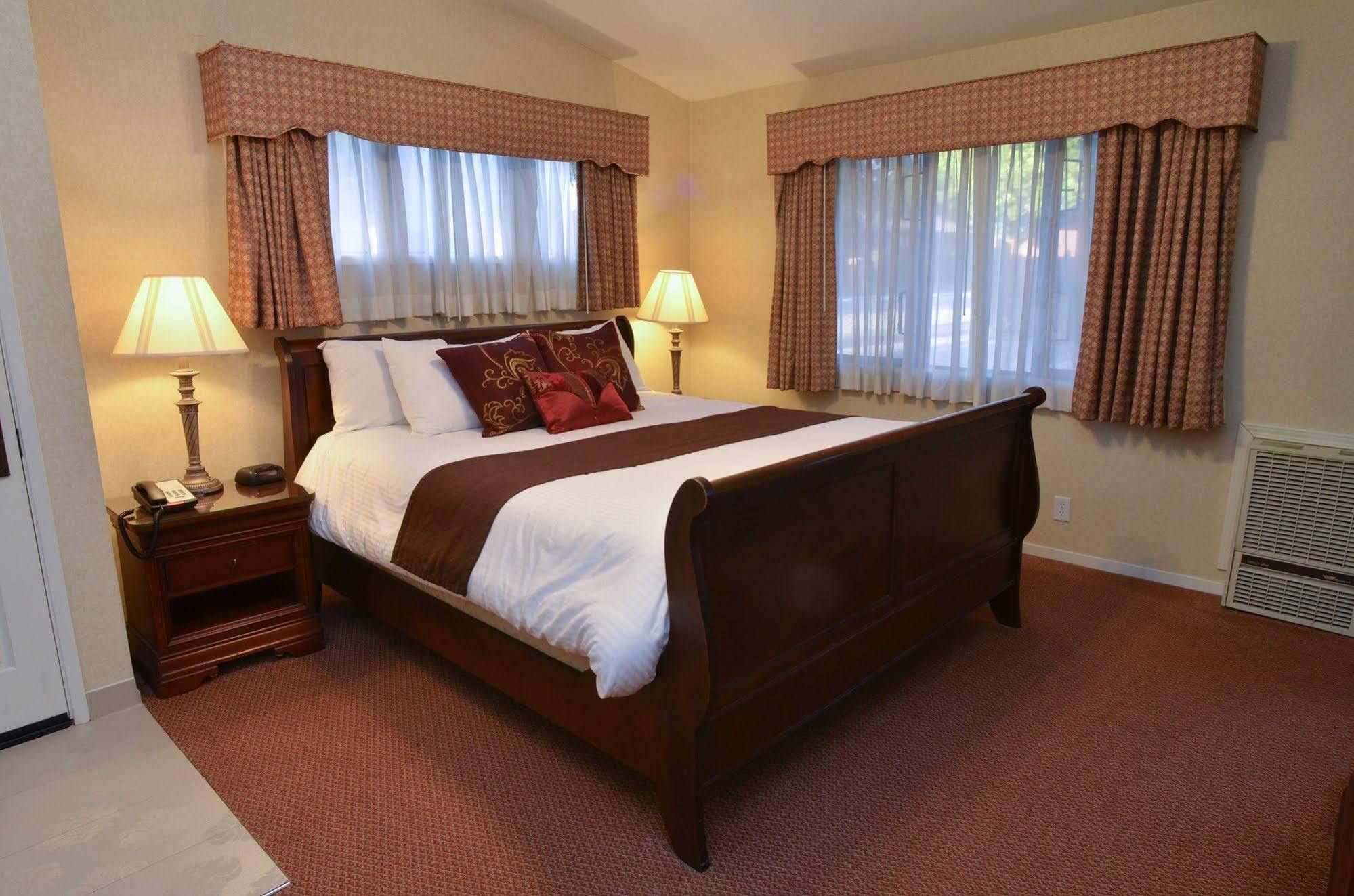 Rosedale Inn Πασίφικ Γκρόουβ Εξωτερικό φωτογραφία